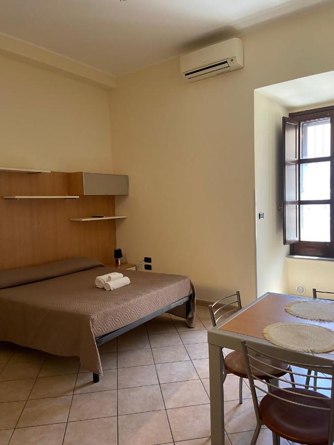 Guest House Via Poerio كاتانزارو المظهر الخارجي الصورة